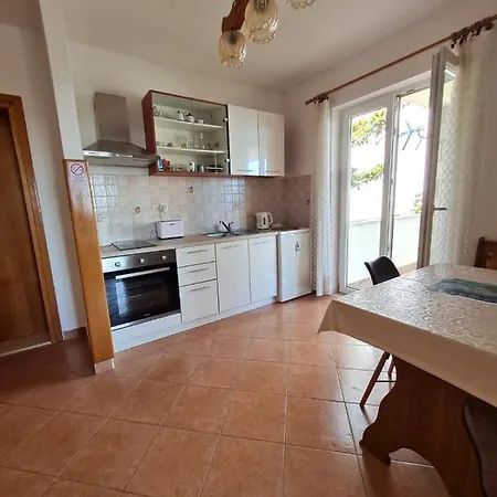 Apartment Deranja Ii